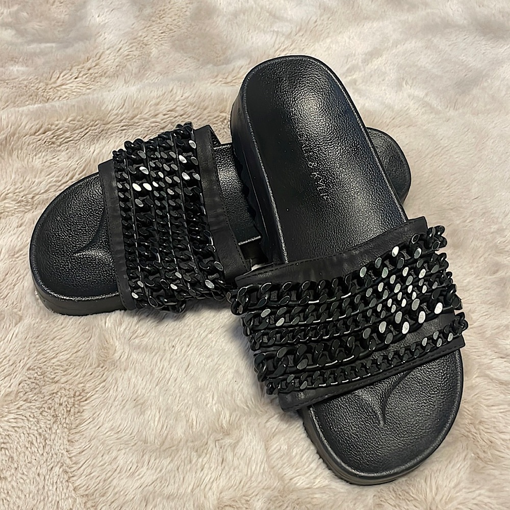Kendall & Kylie black platform